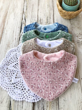 Carica l'immagine nel visualizzatore di Gallery, BAVAGLINI bandana in mussola e bamboo