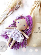 Carica l'immagine nel visualizzatore di Gallery, BAMBOLA realizzata a mano e personalizzabile