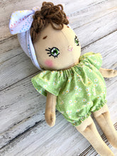 Carica l'immagine nel visualizzatore di Gallery, BEBE' DOLL in cotone con capelli in lana e viso ricamato a mano