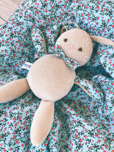 Carica l'immagine nel visualizzatore di Gallery, CONIGLIO di stoffa fatto a mano, in microspugna elastica e cotone