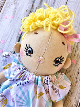 Carica l'immagine nel visualizzatore di Gallery, BEBE' DOLL in cotone con capelli in lana e viso ricamato a mano