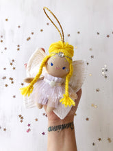 Carica l'immagine nel visualizzatore di Gallery, Bambolina in stoffa per DECORAZIONE NATALIZIA
