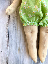 Carica l'immagine nel visualizzatore di Gallery, BEBE' DOLL in cotone con capelli in lana e viso ricamato a mano