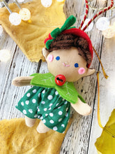Carica l'immagine nel visualizzatore di Gallery, ELFI fatti a mano per DECORAZIONE NATALIZIA