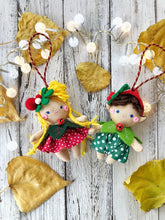 Carica l'immagine nel visualizzatore di Gallery, ELFI fatti a mano per DECORAZIONE NATALIZIA