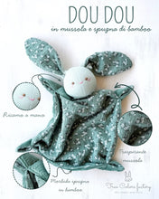 Carica l&#39;immagine nel visualizzatore di Gallery, SCATOLA REGALO NASCITA coniglio mussola fantasia verde
