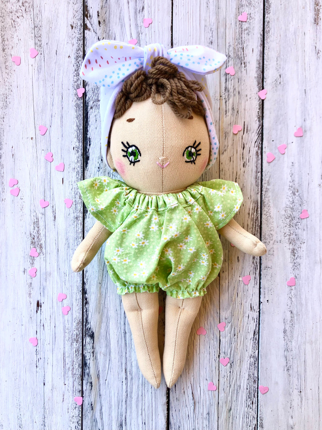 BEBE' DOLL in cotone con capelli in lana e viso ricamato a mano